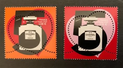 Paire datée timbres France 2021 YT 5464 Cœur Chanel .